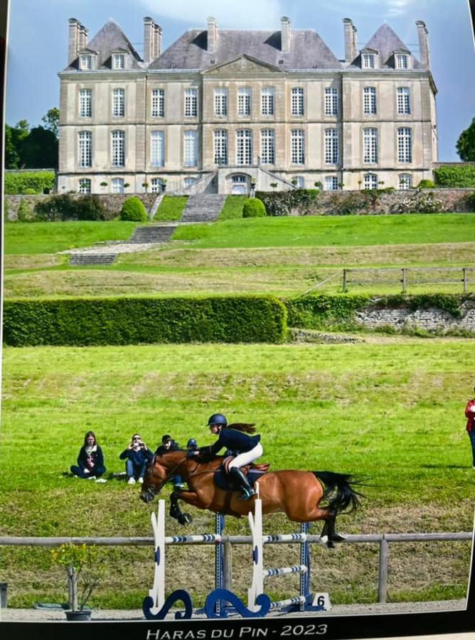 Gite Insolite "Le Coup De Foudre" Sa Vue Panoramique Vimoutiers المظهر الخارجي الصورة
